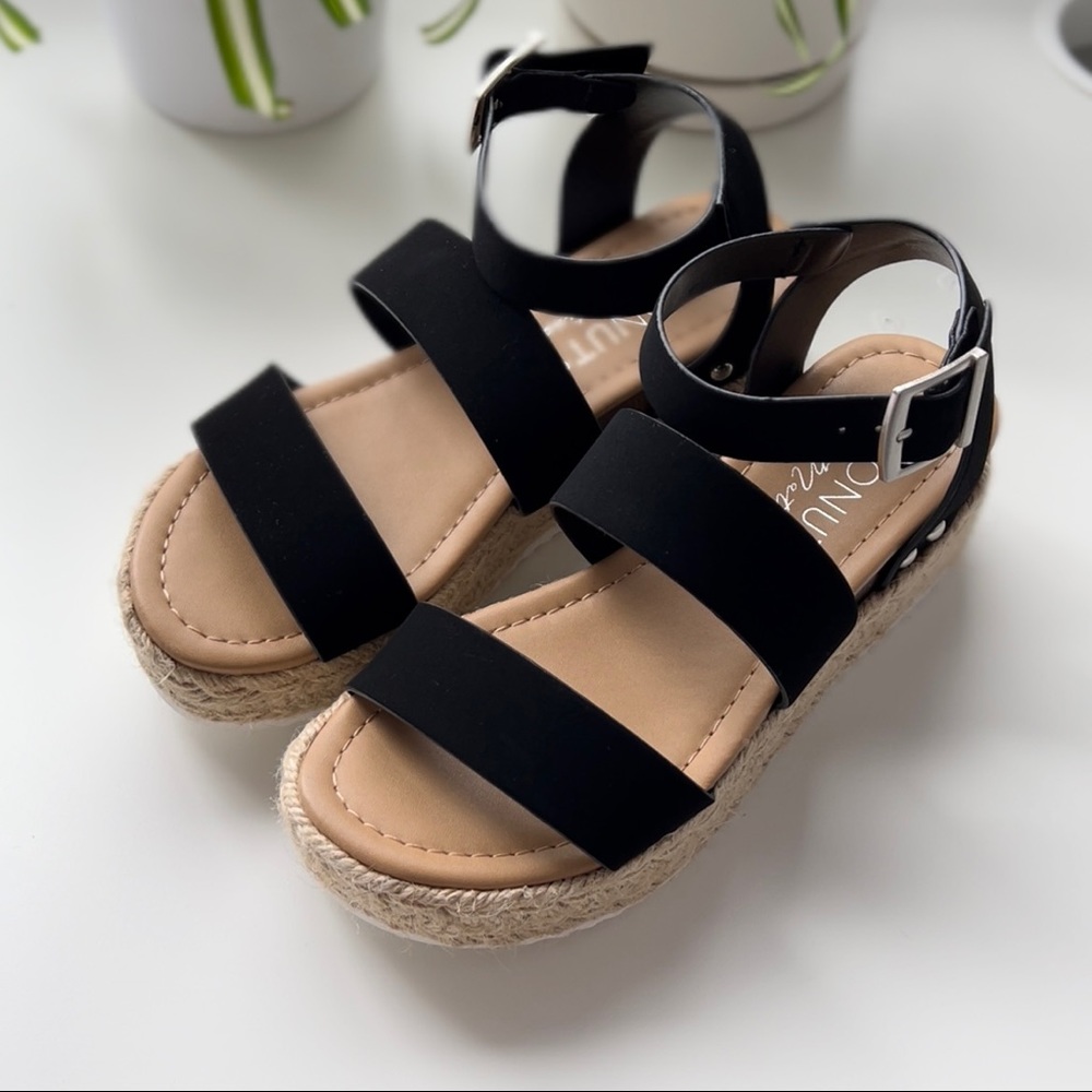 Black strap platform sandals